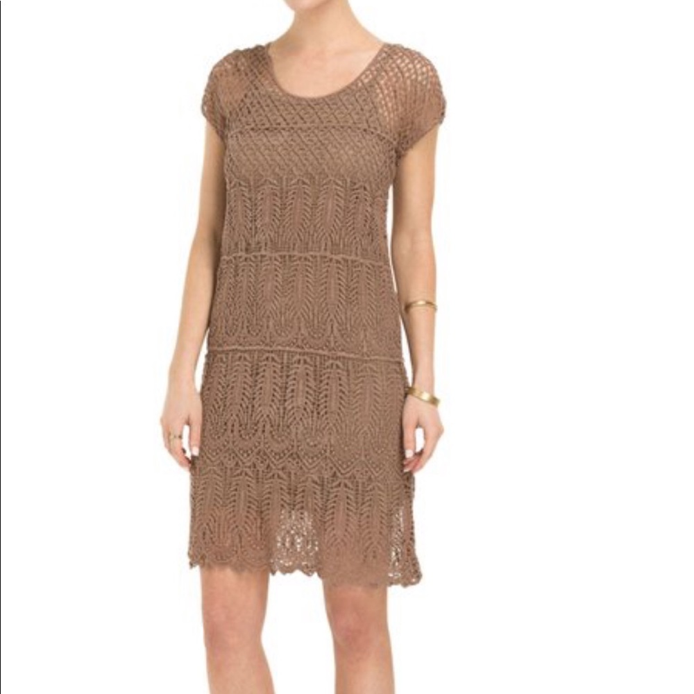 EUC Solitaire lined crochet dress beige medium